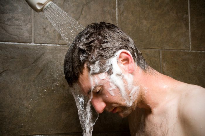 7 Reasons to Stop Taking Hot Showers Every Morning