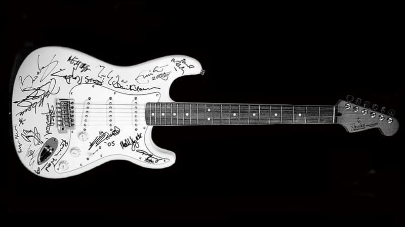 Guitarras mais caras - alcance a Ásia Fender Stratocaster